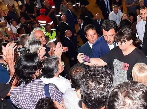 Ponte Genova, Salvini e la polemica del selfie: ''"Non mi colpisce la polemica strumentale di alcuni politici''