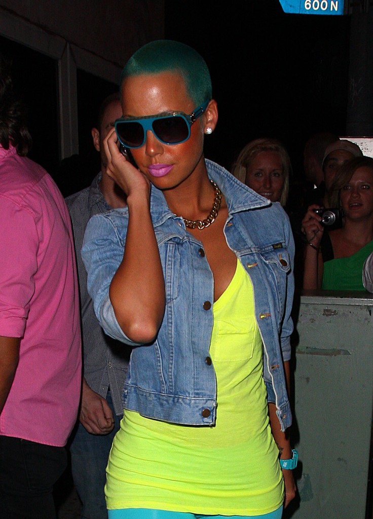 amber rose with hair long. pictures 2010 amber rose long