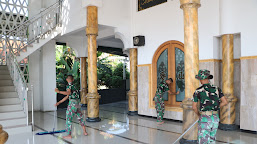 Satgas TMMD Ke-120 Kodim 0816/Sidoarjo Bersihkan Masjid Jami' Baitur Ridlwan, Bantu Warga Desa Penambangan