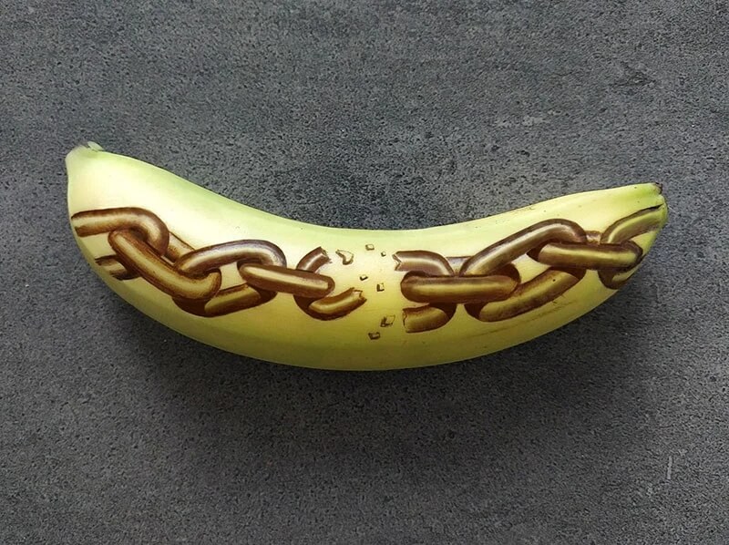 10-Broken-chain-Banana-Drawings-Anna-Chojnicka-www-designstack-co
