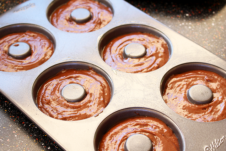 Chocolate Peppermint Baked Donuts // A Style Caddy