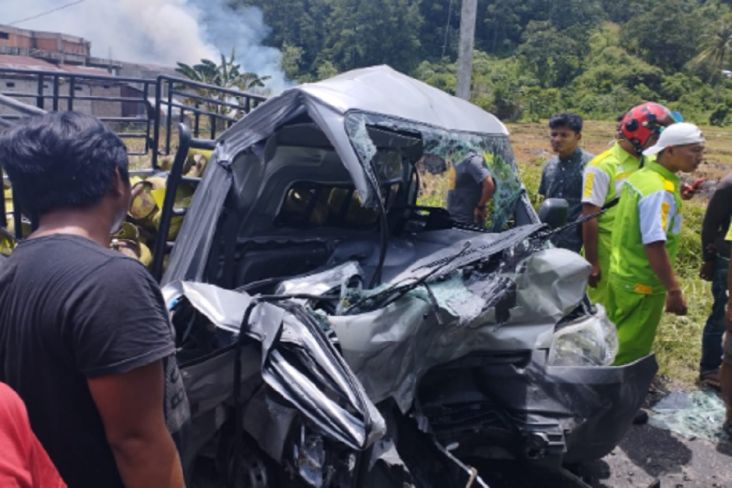 3 Mobil Tabrakan Beruntun di Jalan Lintas Sumatera, 2 Orang Tewas