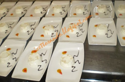 Bavarese yogurt e frutta secca ricetta dolce presentata in hotel