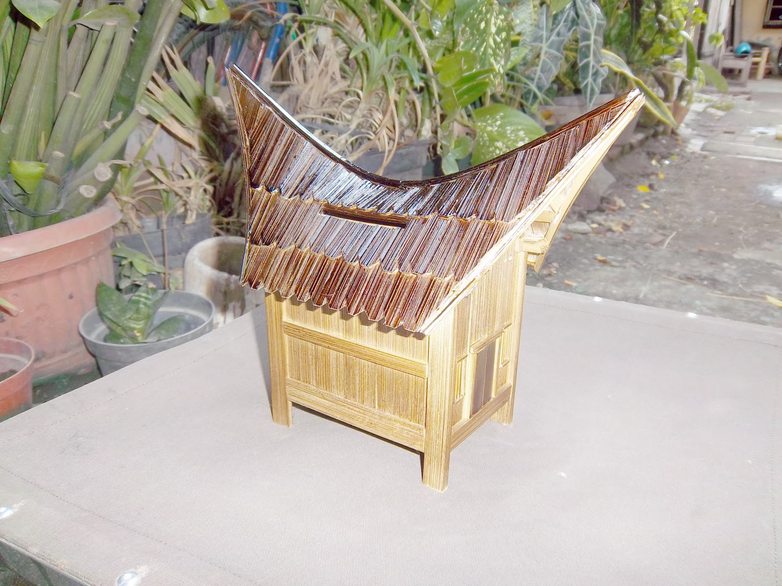yogyakarta craft celengan  bambu bentuk  rumah  adat padang 