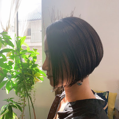 ショートヘアアシンメトリー