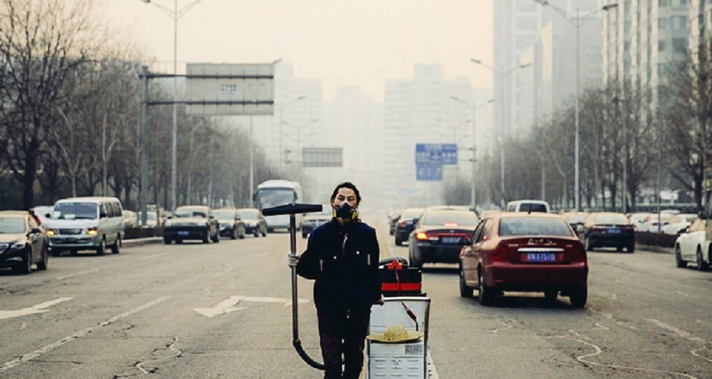 Chinese Activist Vacuums Beijing’s Air For 100 Days Then Makes A Brick With The Pollution