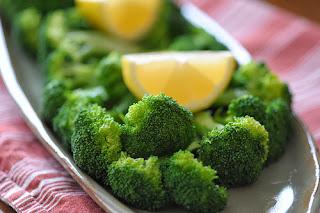 http://www.cookthink.com/recipe/10572/Steamed_Broccoli_With_Lemon_And_Olive_Oil
