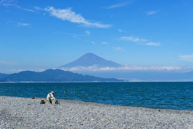 吹合ノ岬からの富士山～三保松原（静岡）