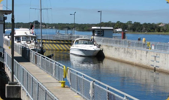 Boats in Franklin Lock