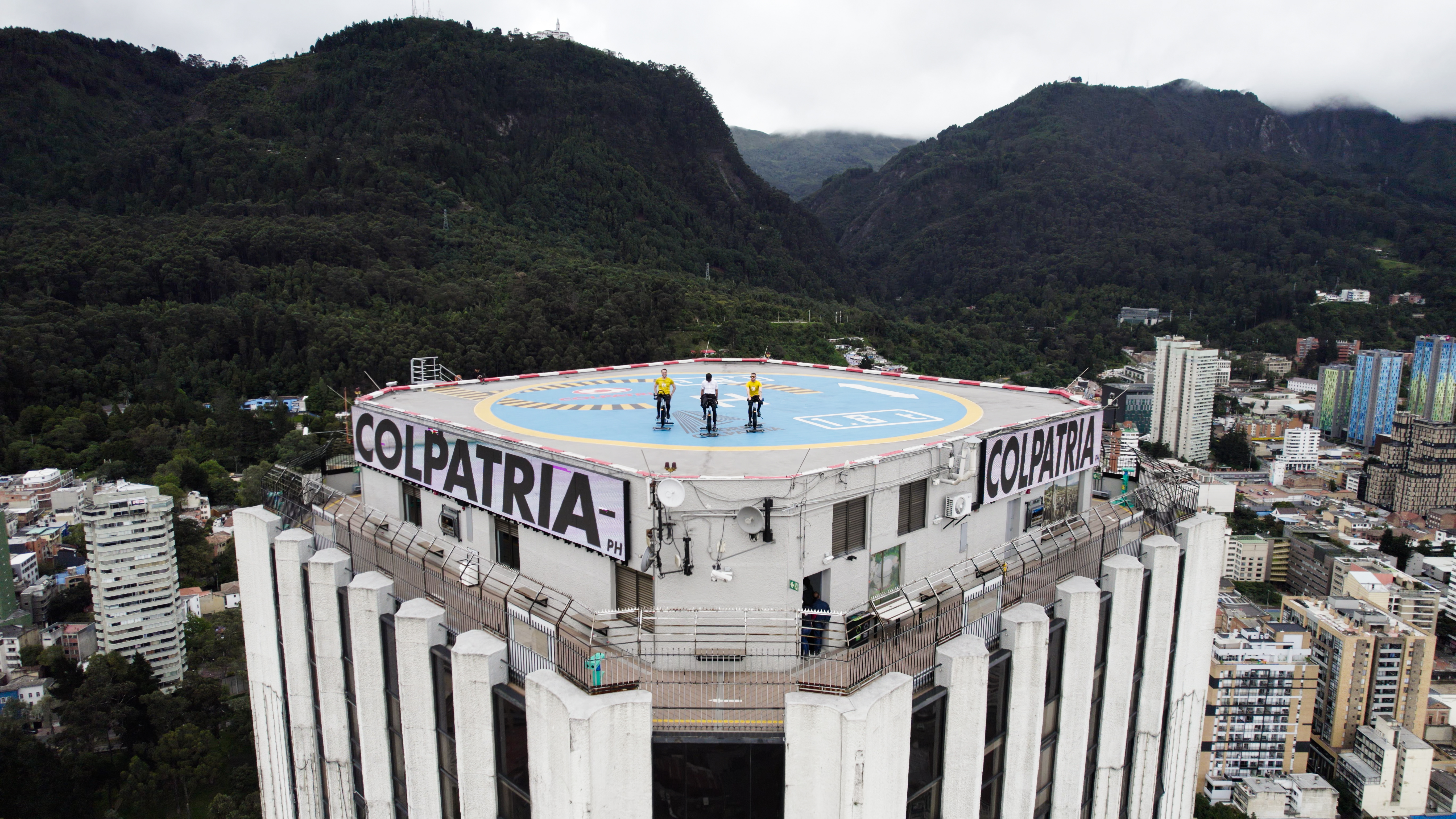 El helipuerto de la Torre Colpatria será el escenario de una de las jornadas de cycling más altas de Colombia que Smart Fit trae este 22 de julio