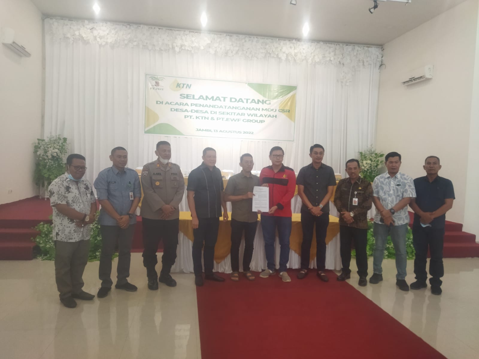 Pj Bupati Saksikan Penandatanganan CSR Perusahaan KTN & PT EWF Group dengan Desa