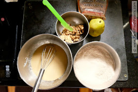 process for making whole wheat pear and pecan streusel muffins