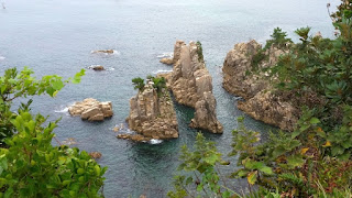 人文研究見聞録：飯浦の奇岩 ［島根県］