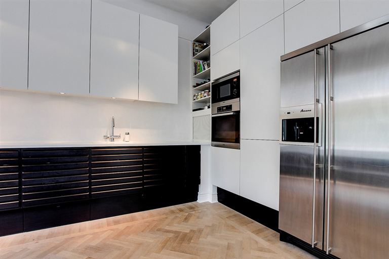 Love the design of the kitchen cabinets, the wardrobes in the bedroom 