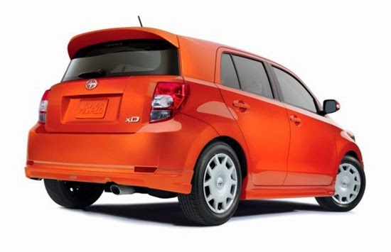 scion_xd_series_10_rear_orange_2008