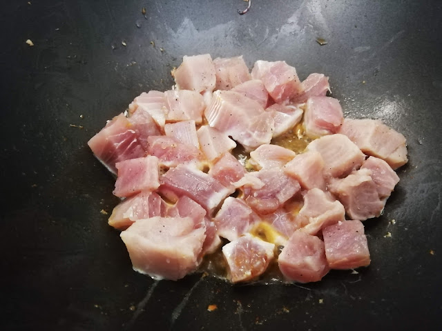 Fideos de arroz con atún