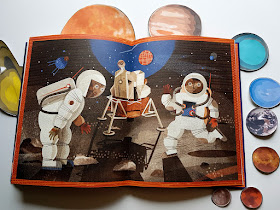 Niesamowity Wszechświat - Nasza Księgarnia - książeckzi dla dzieci - książki o kosmosie - Karolina Bąkowska - Asia Gwis 