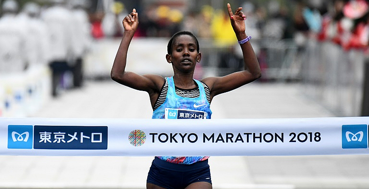 Ruti Aga, vencedora da maratona de Tóquio em 2019