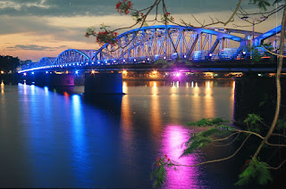 Trang Tien Bridge on Perfume River - helloVietnam