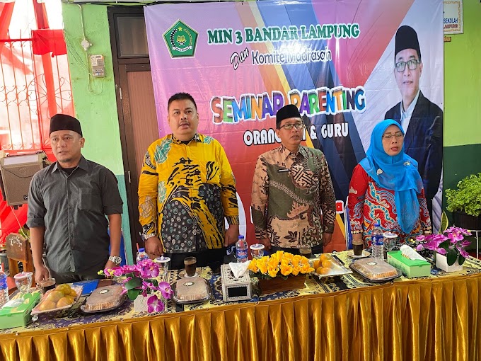MIN 3 Bandar Lampung Bersama Komite Adakan Seminar Parenting Tentang Tantangan Orang Tua Dan Perkembangan Teknologi Di Era Milenial 