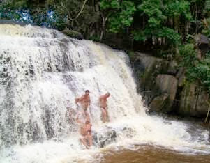 Cachoeira-Ronco-D'agua-em-Conservatoria.jpeg