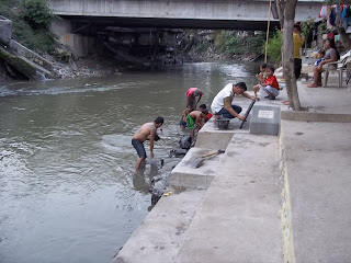 Bang Budi, atau biasa dipanggil Mas Boy, tergerak hatinya untuk memanfaatkan kawasan pinggir Sungai Deli, di Kampung Aur, untuk dijadikan arena rekreasi dan tempat bermain (water park). 