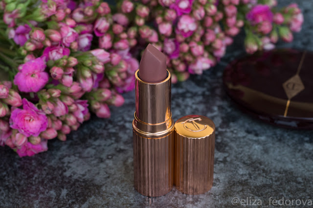 Charlotte Tilbury отзывы Matte Revolution Very Victoria lipstick 