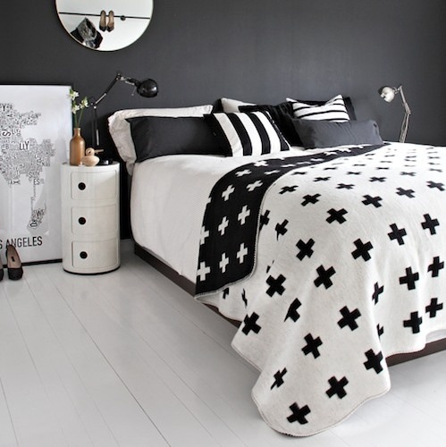 {Design} Cross blanket by Pia Wallen