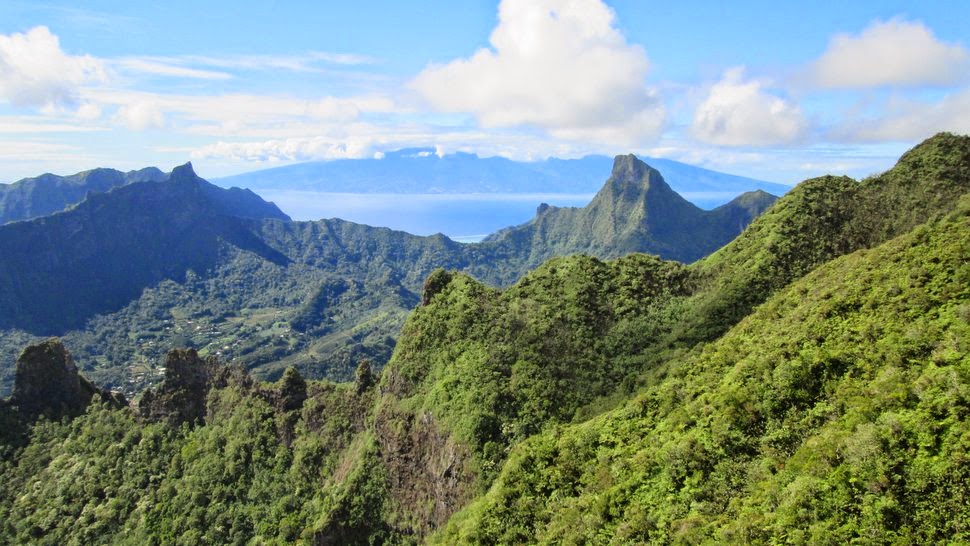 Tahiti vue du Mont Rotui