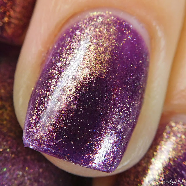 orly-oui-swatch-macro