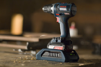 Cordless power tools are popular in both the home and the workplace.