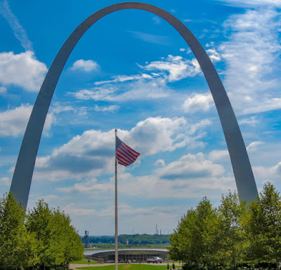 St. Louis Arch, photo by MBG Photo