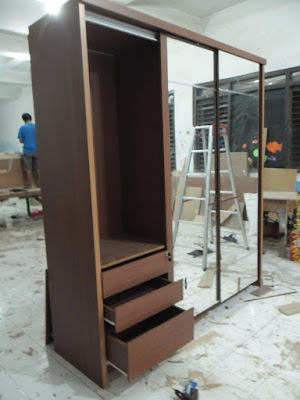 Lemari Pakaian Besar - Furniture Semarang