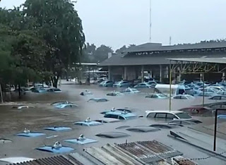 Mobil Di Pool Taksi Kramat Jati Terendam Banjir 2020