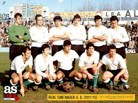 REAL SANTANDER S. D. - Santander, España - Temporada 1971-72 - Santamaría, De la Fuente, Chinchón, Poo, García y Castañeda; Barba, Díaz, Sebas, Platas y Rivero - 15º clasificado en la Liga de 2ª División, jugó la promoción de descenso a 3ª. Manuel Fernández Mora "Moruca" y Pepe Bermúdez fueron los entrenadores