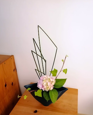 ikebana-jiyuka-freestyle-wabisabi-escoladikebana