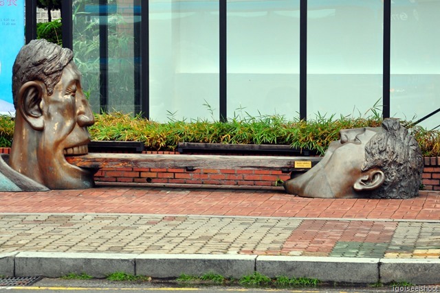 Interesting bench along Gahoe Road near Seoul Museum of Chicken Art and Bukchin Hanok Village