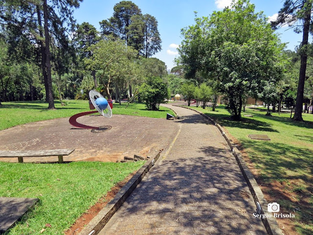 Vista ampla da Alameda do Sistema Solar - Parque CienTec - Água Funda - São Paulo