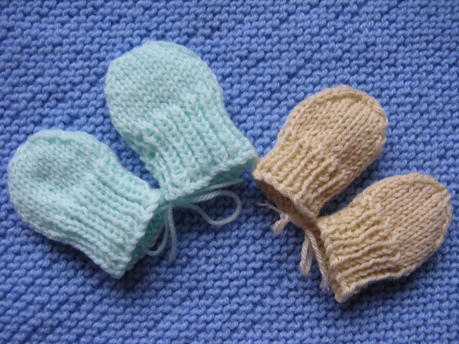 Modelwidow: Simple Preemie Mittens
