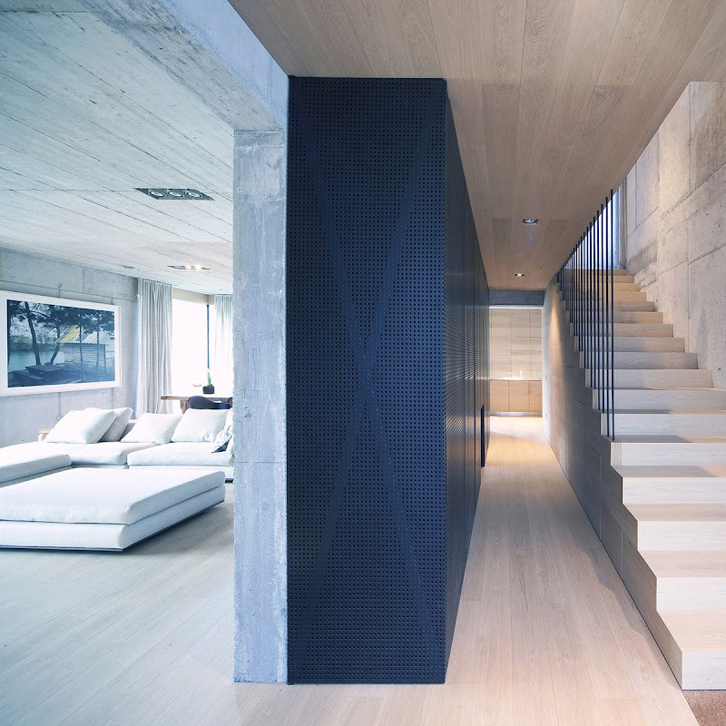 Villa Criss-Cross - OFIS Architects