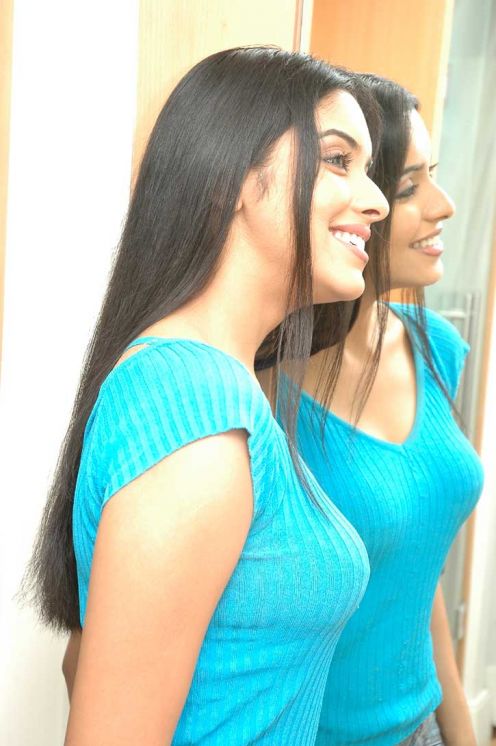 asin in blue dress