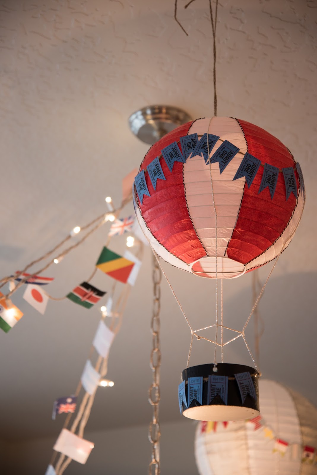 paper lantern hot air balloon