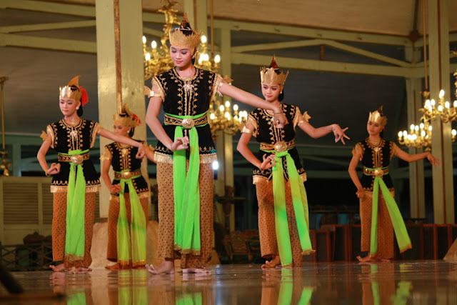 Coretanku: Tentang Budaya Jawa - Anonim 2013 Tentang Permainan Tradisional