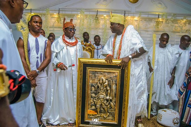 SACRILAGE: Benin Monarchy Suspends Five For An ‘Unauthorized’ Visit To The Ooni Of Ife.