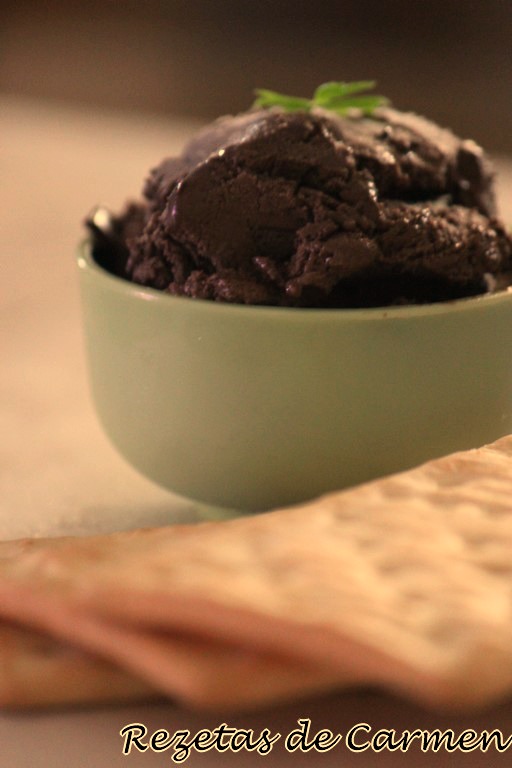 Paté de aceitunas negras