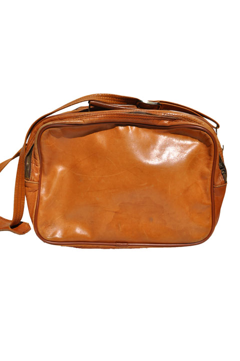 goodbye heart vintage: Vintage 1970s Leather Shoulder Bag. Carry On ...