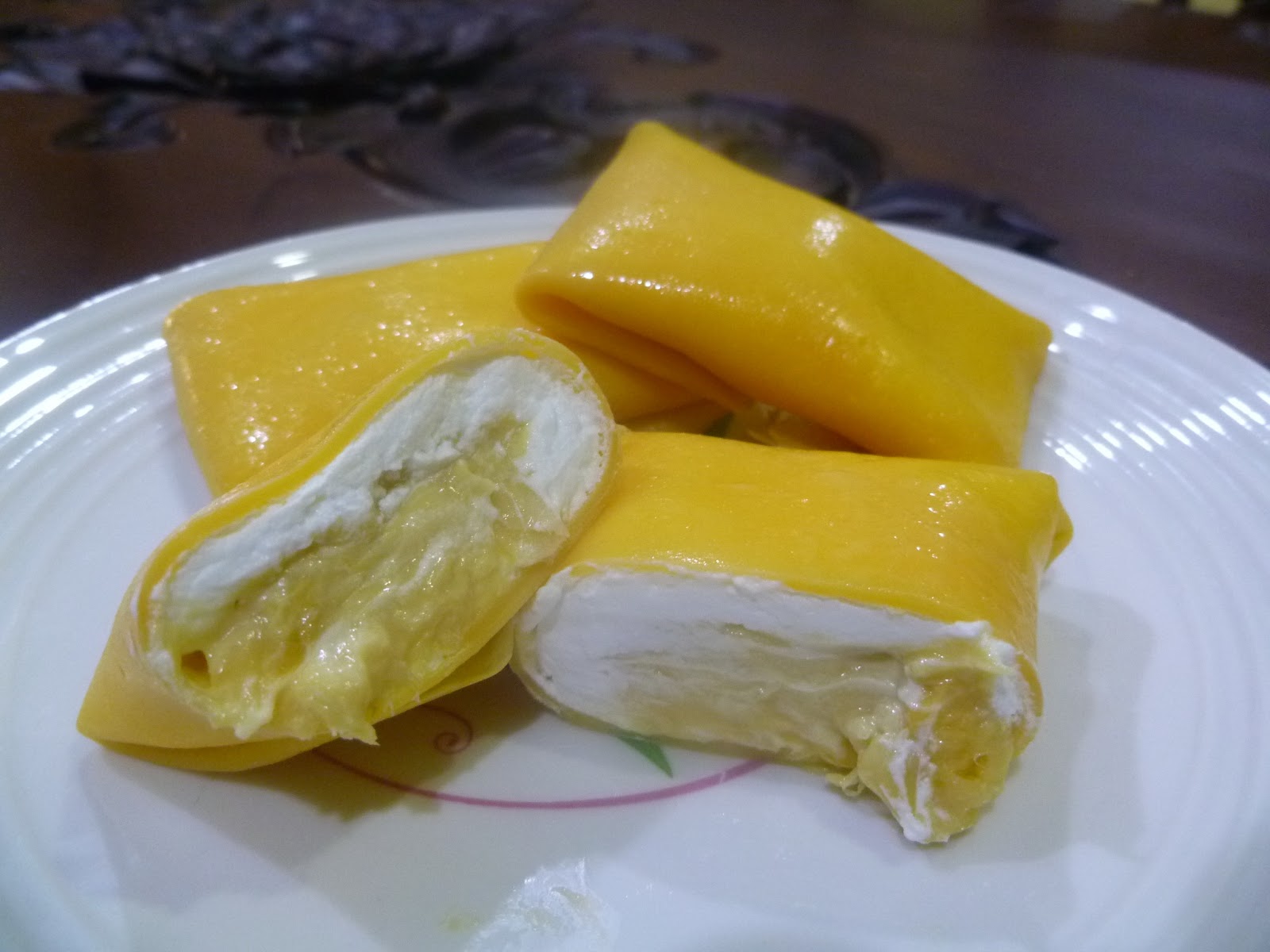 Kek Kukus Buah-Buahan: Durian Crepe
