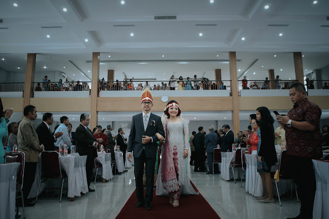 PAKET PERNIKAHAN ADAT BATAK,ULOS,MARTUPOL, JASA PHOTOGRAPHY WEDDING JAKARTA DEPOK BOGOR BEKASI TANGERANG