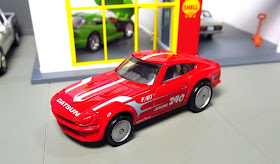 Hot Wheels Heritage    Datsun  240Z fairlady  real riders