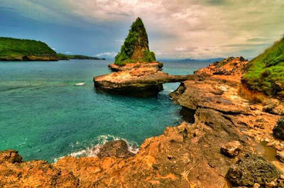 Pantai di Lombok